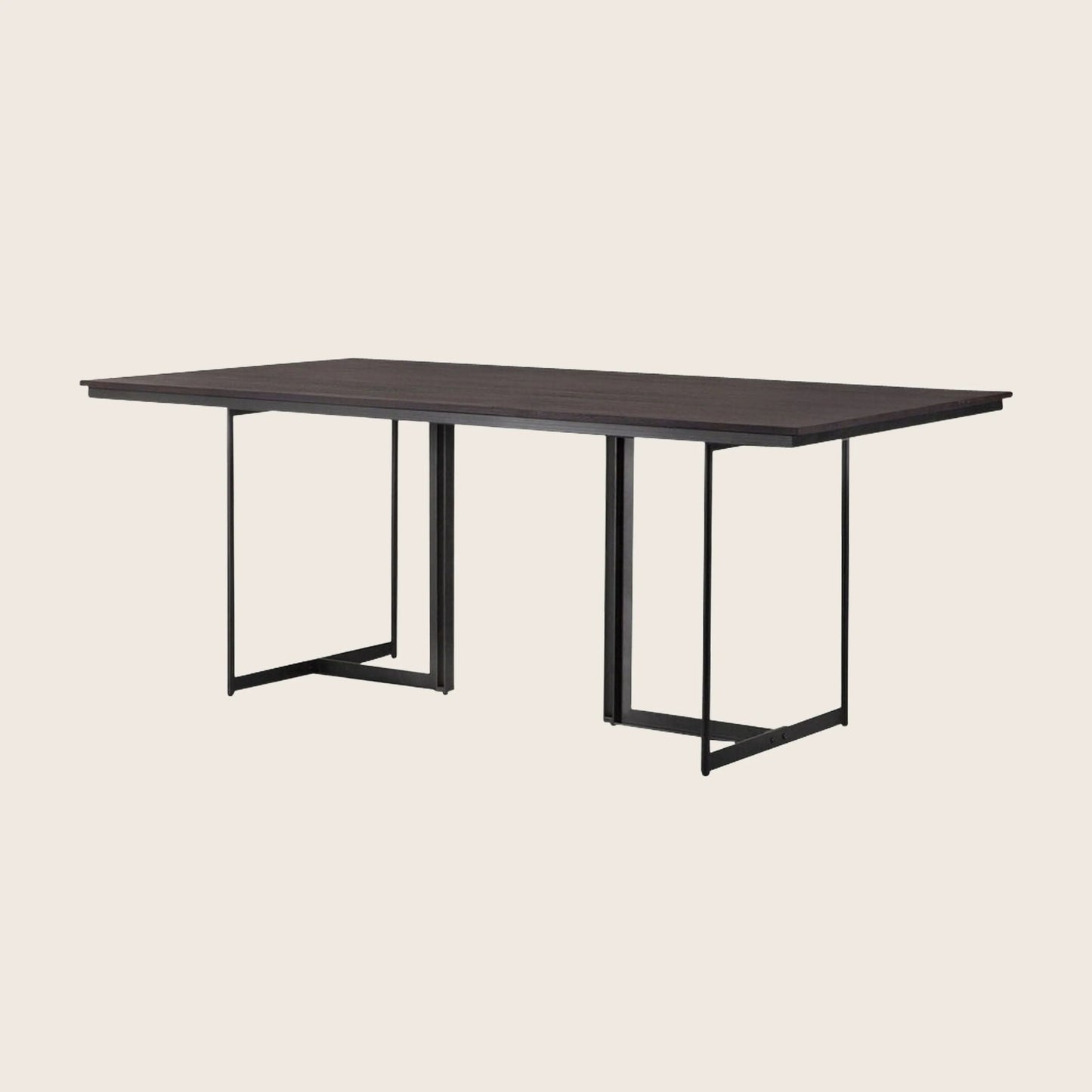 Tacet Dining Table