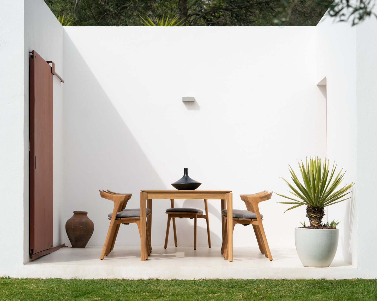 Mocha Cushion Bok Outdoor Dining Chair