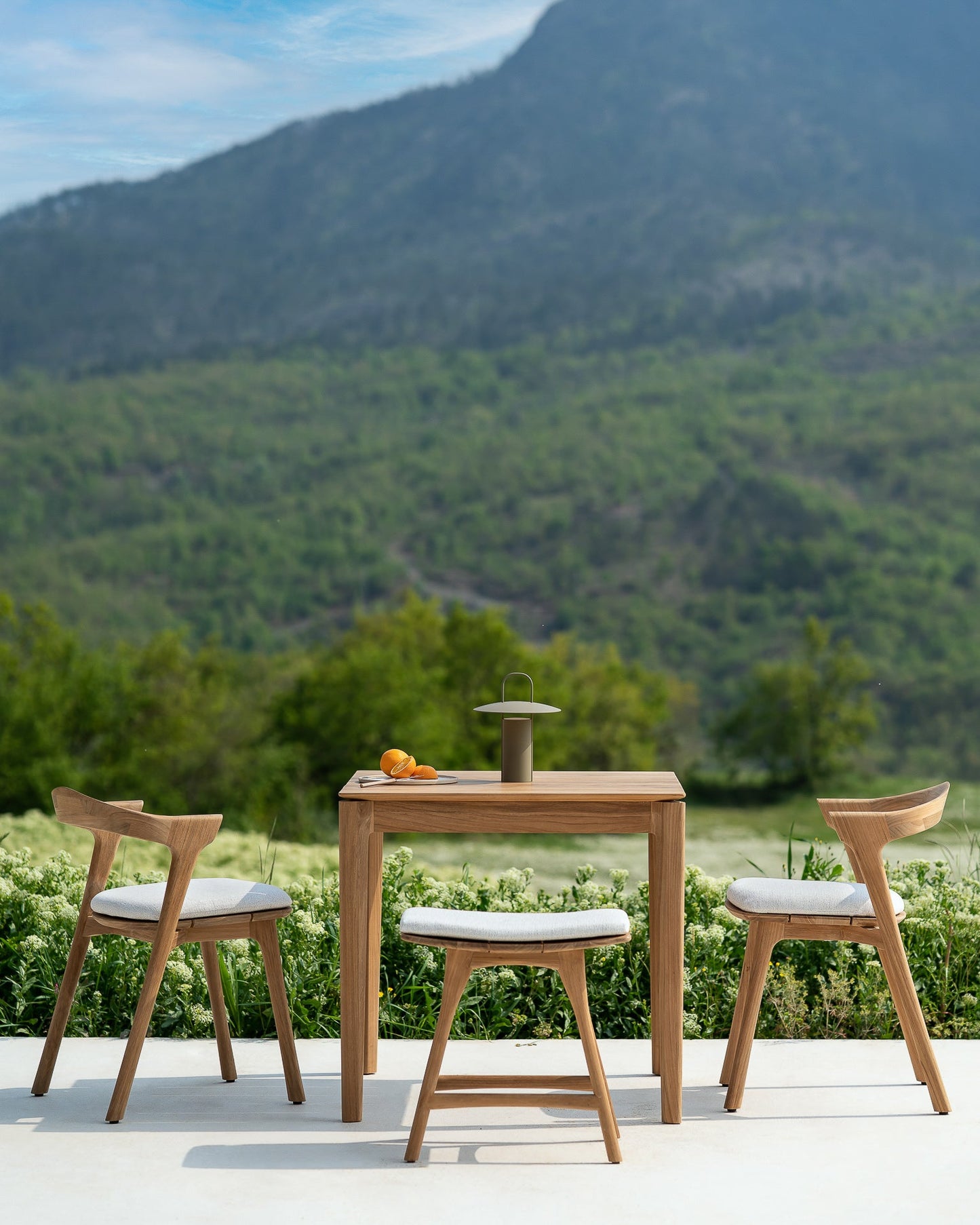 Off White Cushion Osso outdoor stool