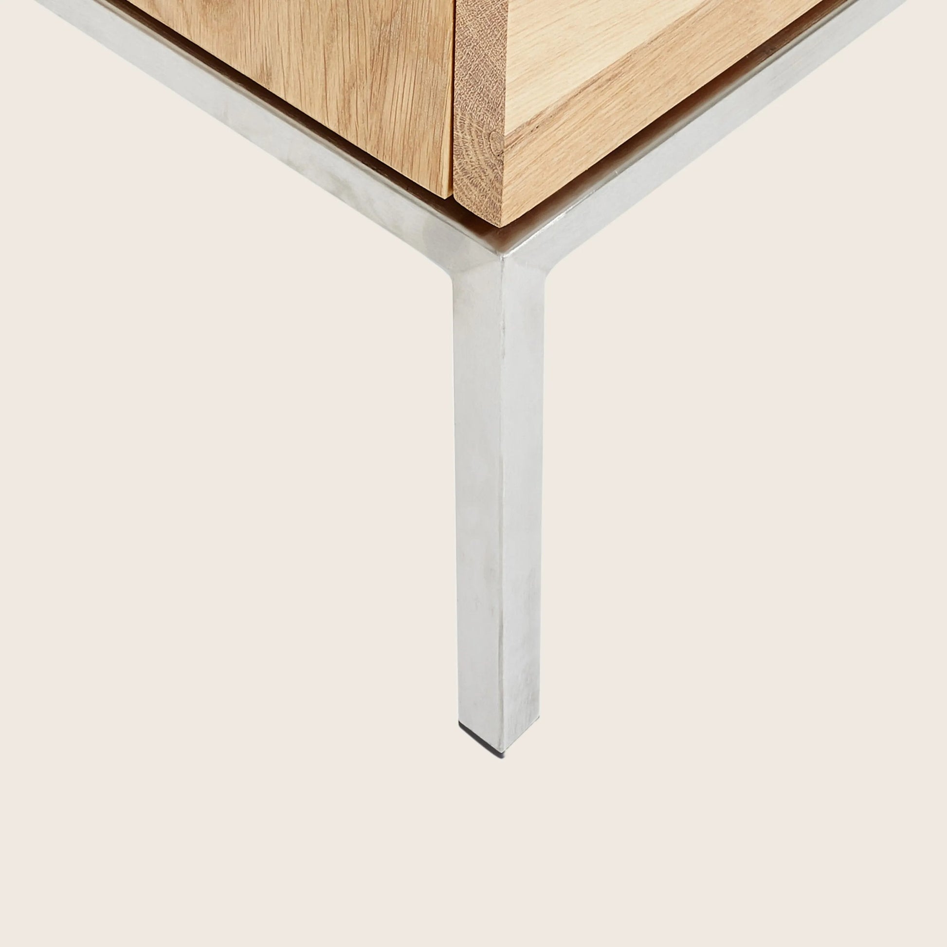 Oak Ligna 3-Door Sideboard