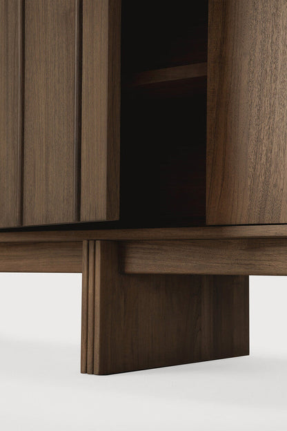 Pillar sideboard