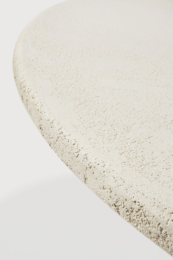 Round Elements Dining Table