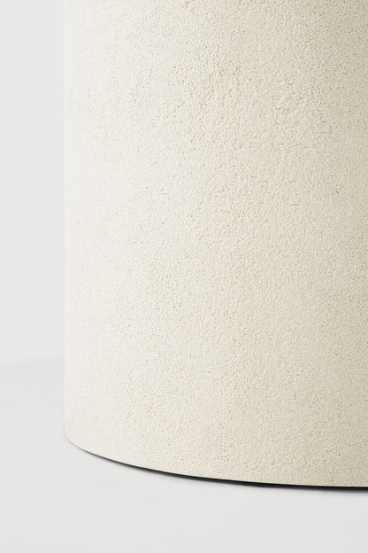 Round Elements Dining Table