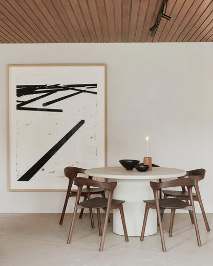 Round Elements Dining Table