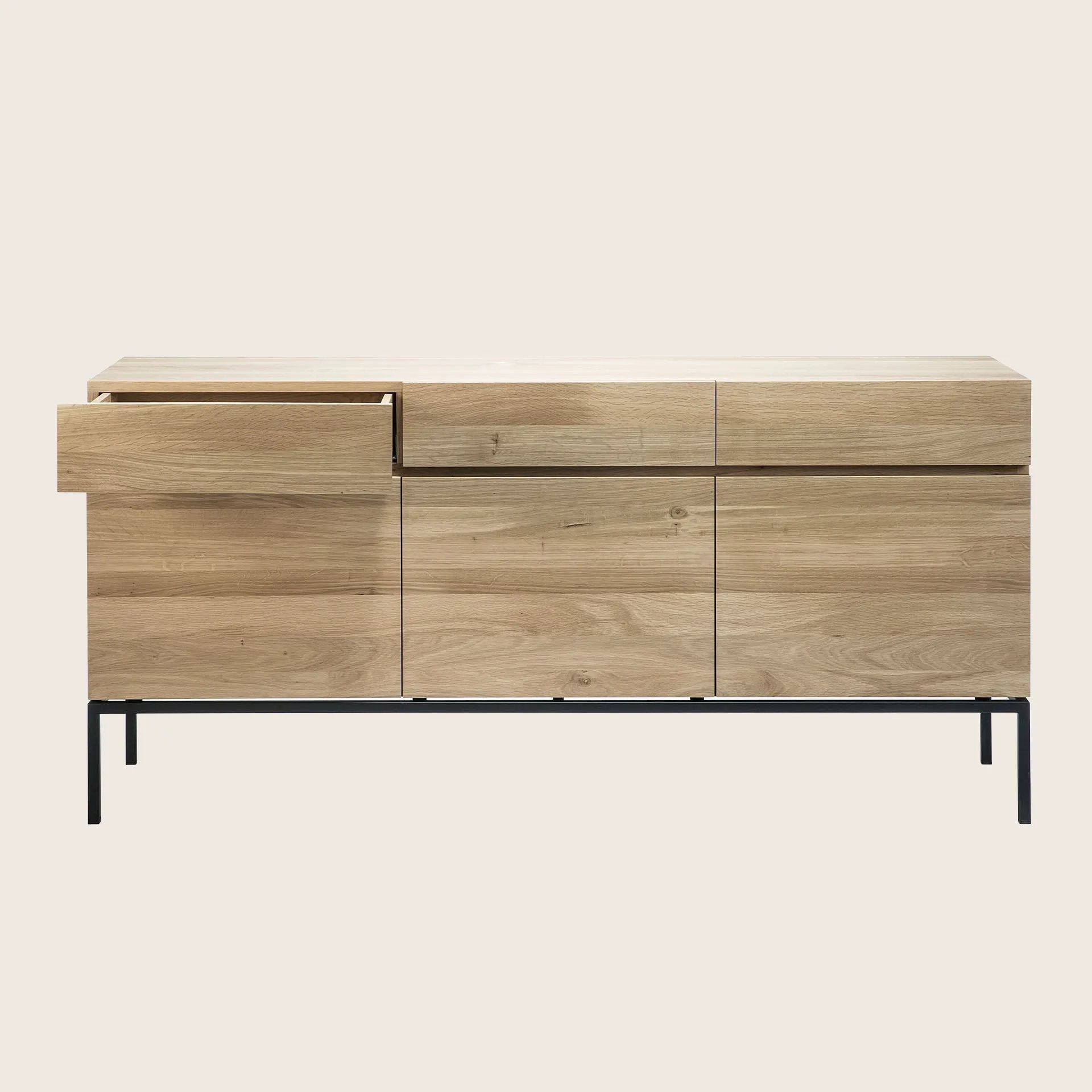 Oak Ligna 3-Door Sideboard