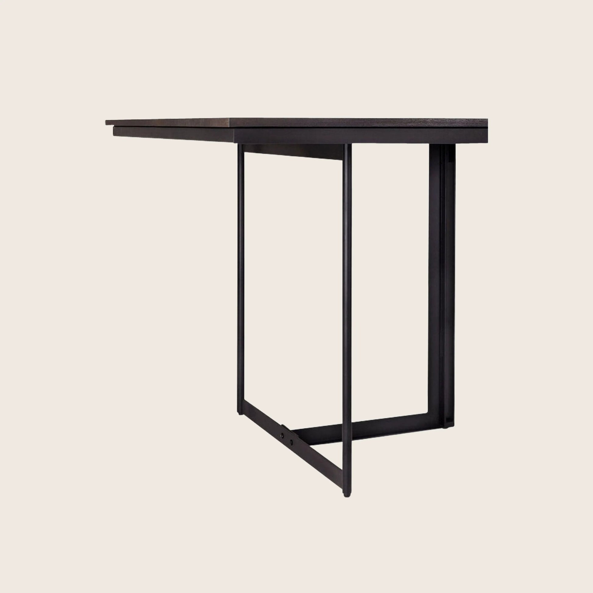 Tacet Dining Table
