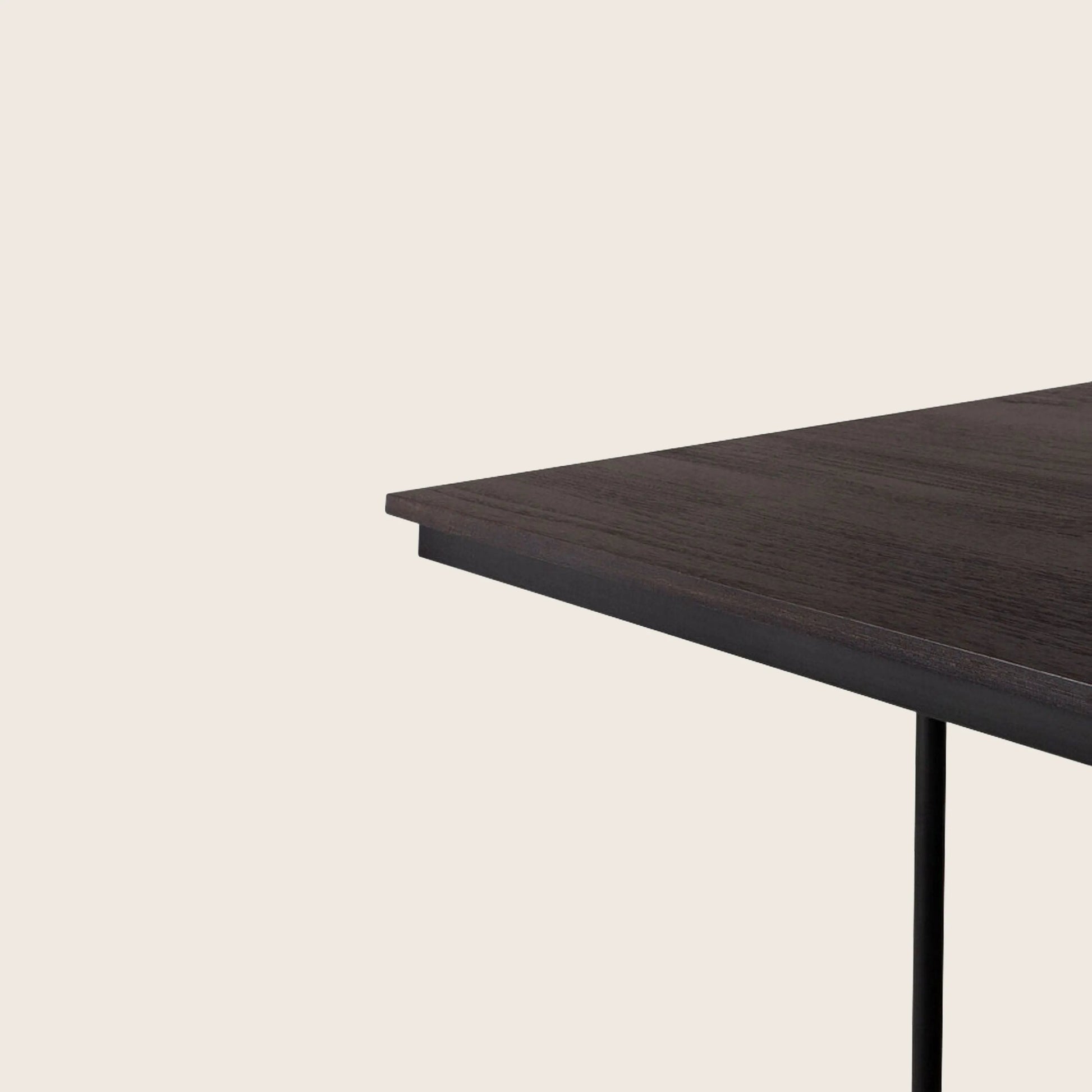 Tacet Dining Table