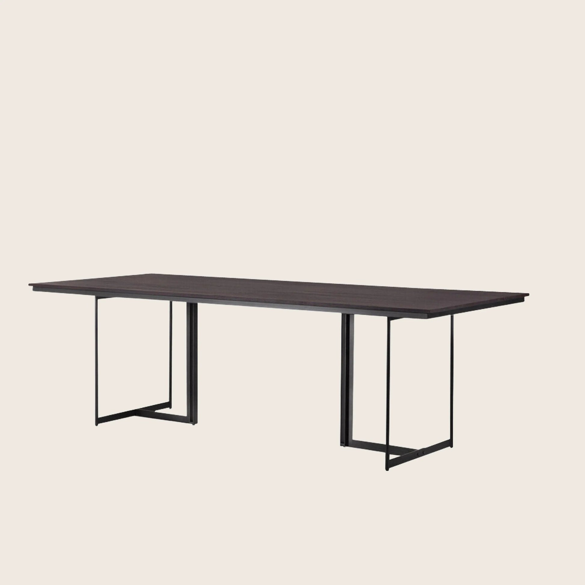 Tacet Dining Table