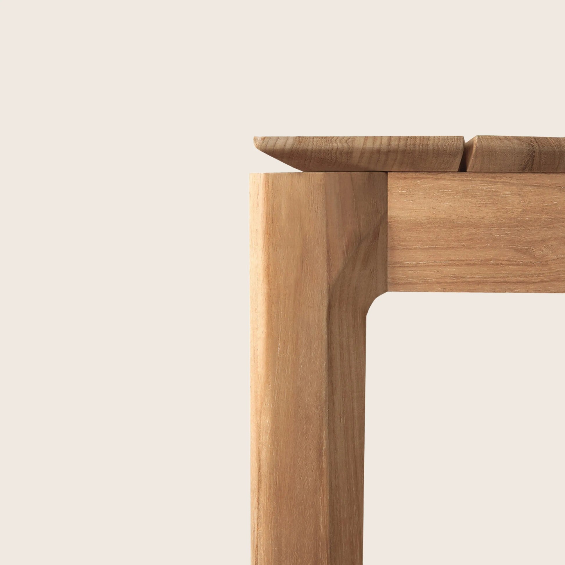 Bok Outdoor Extendable Dining Table