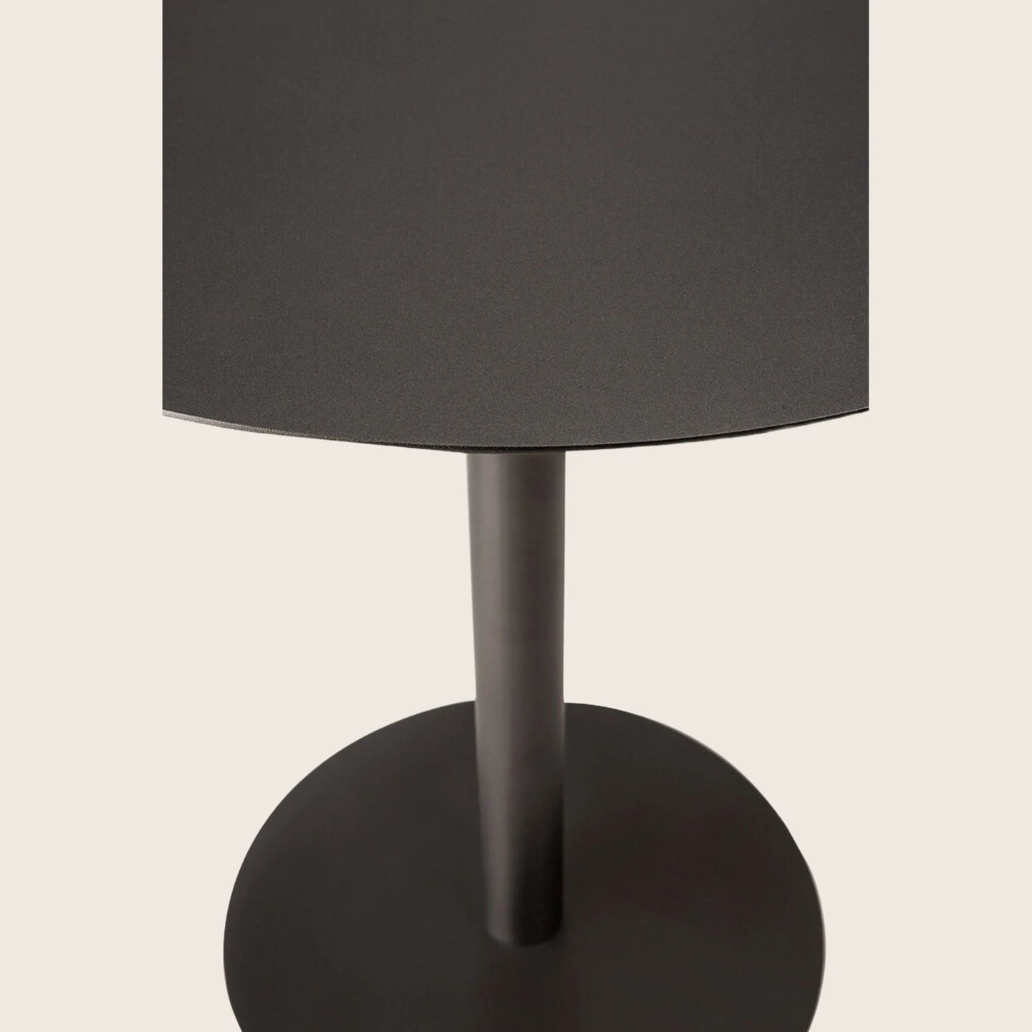 Bend Dining Table