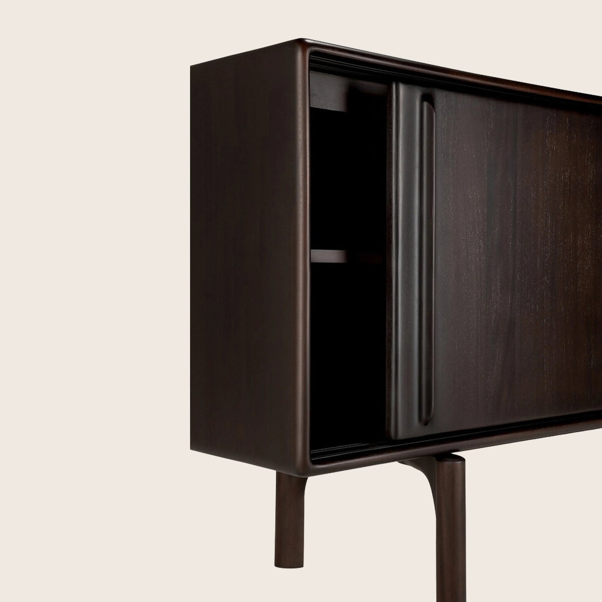 Flow Sideboard