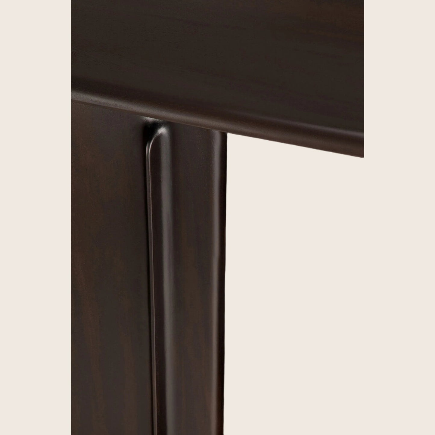 Flow Sideboard