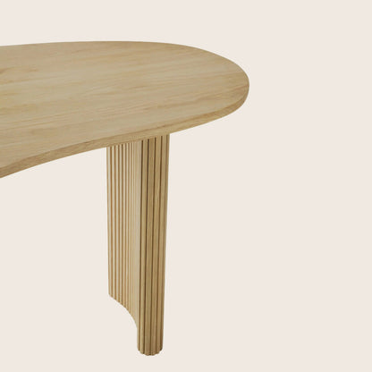 Boomerang Desk