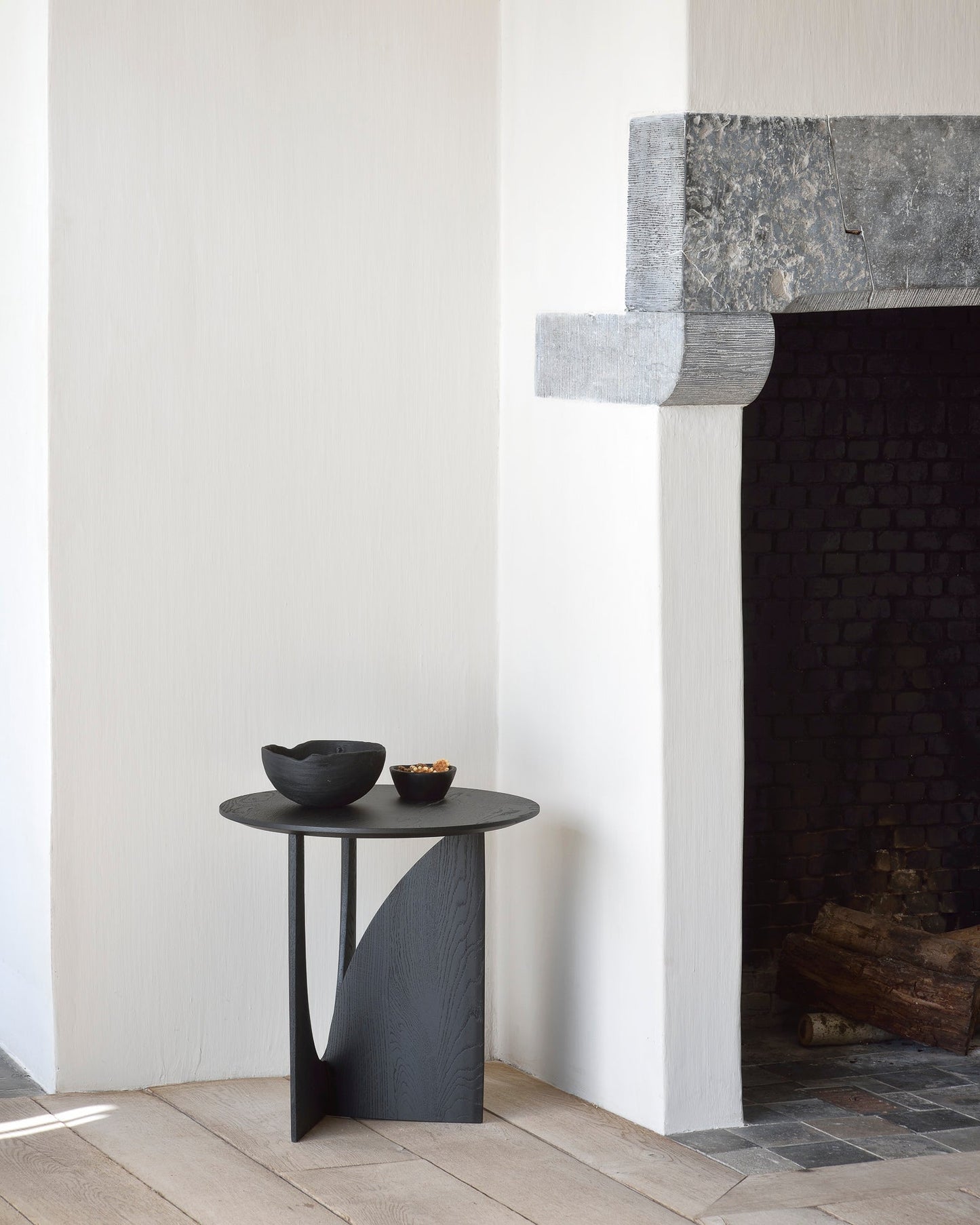 Oak Black Geometric Side Table