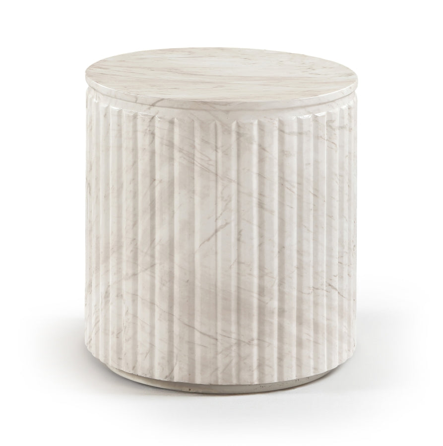 Catania Concrete Indoor/Outdoor End Table - White