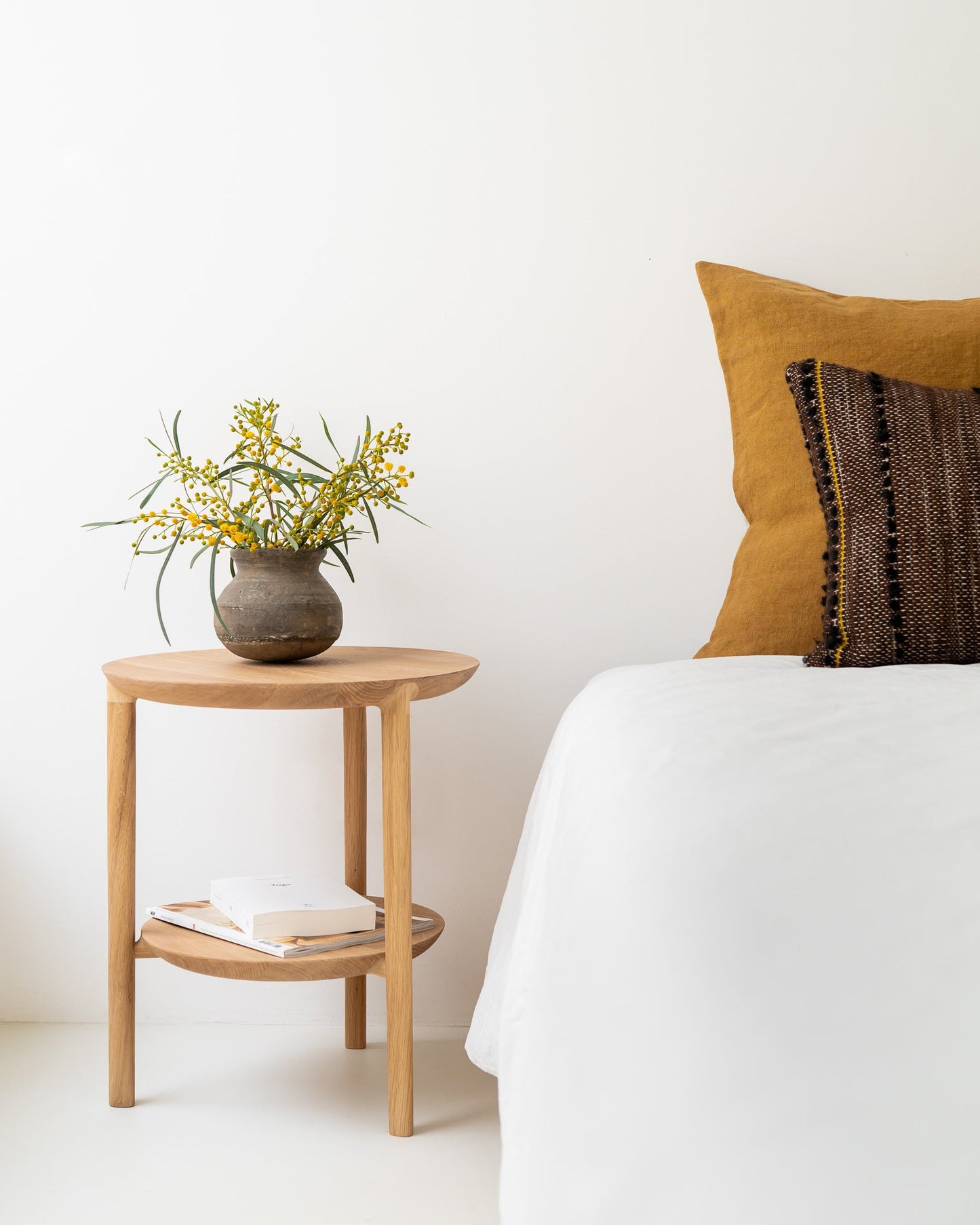 Oak Bok side table