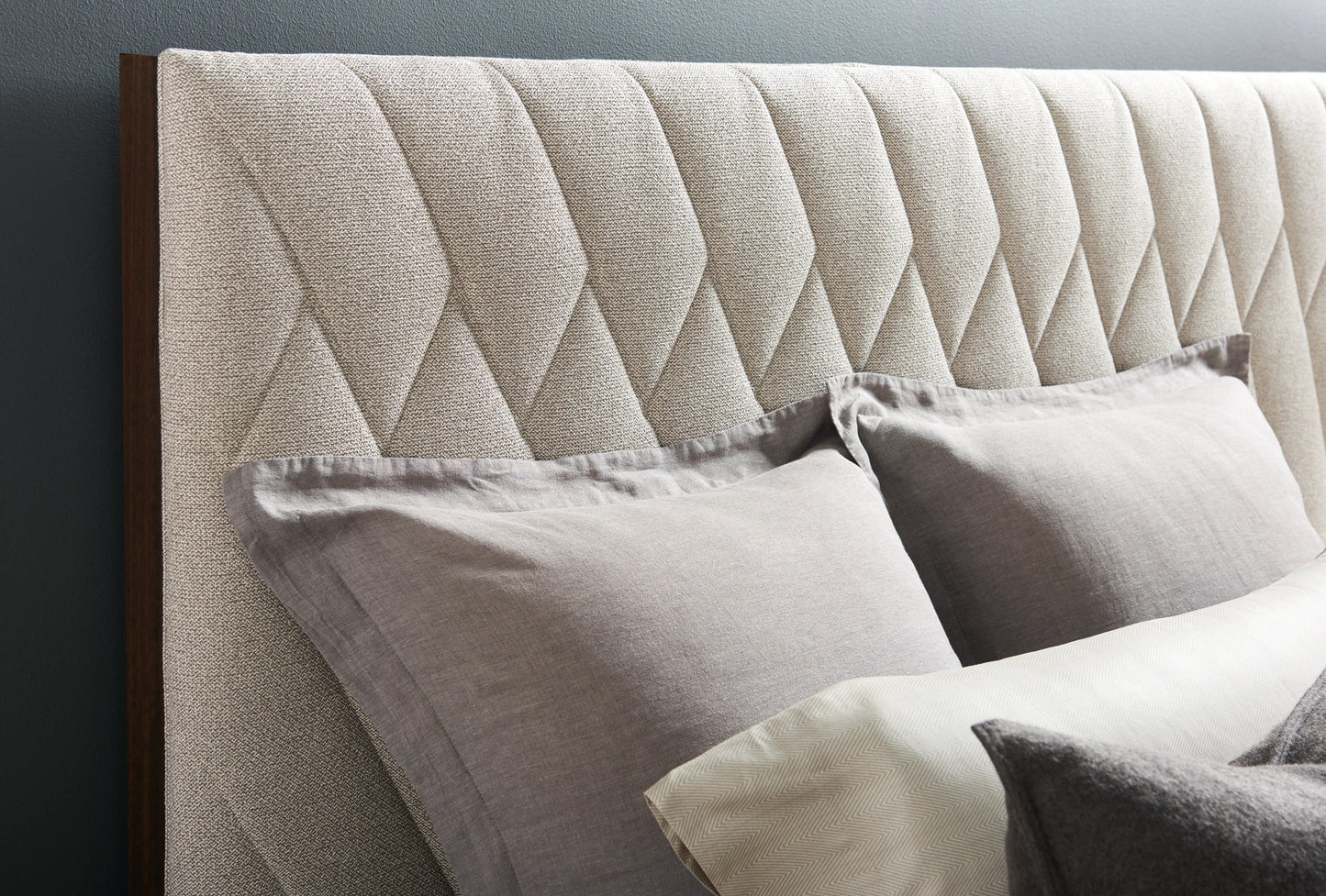 Moderne Bed Cal King