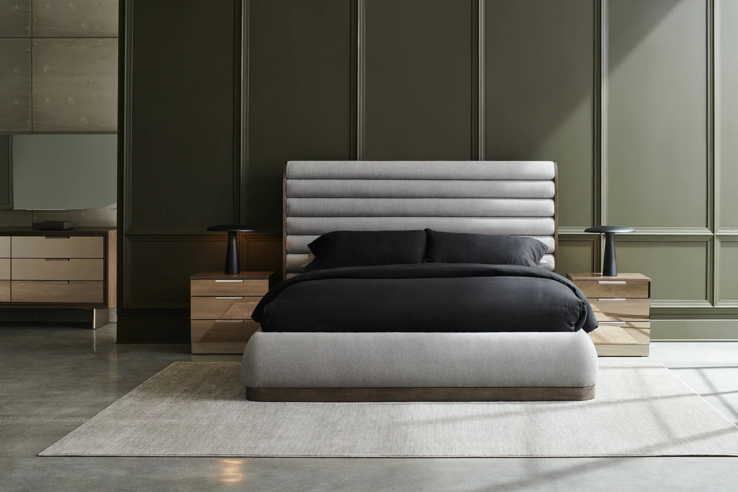 La Moda Uph Panel Bed - King