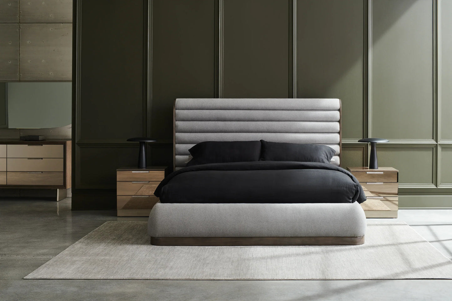 La Moda Uph Panel Bed - King